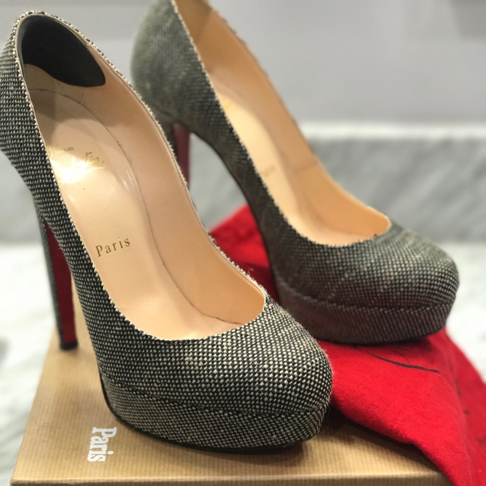 I’m spring cleaning! Louboutins for sale!! 👠👠